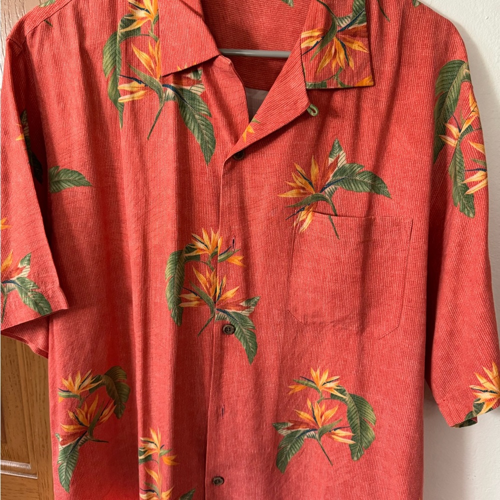 Tropical Red Tommy Bahama Floral Men's Shirt M